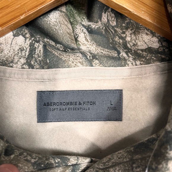 NWT Abercrombie & Fitch Miller High Life Graphic Popover Hoodie size Large - Picture 7 of 9